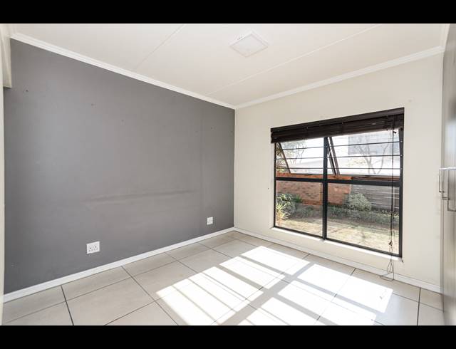 3 BEDROOM APARTMENT FOR SALE IN FOURWAYS